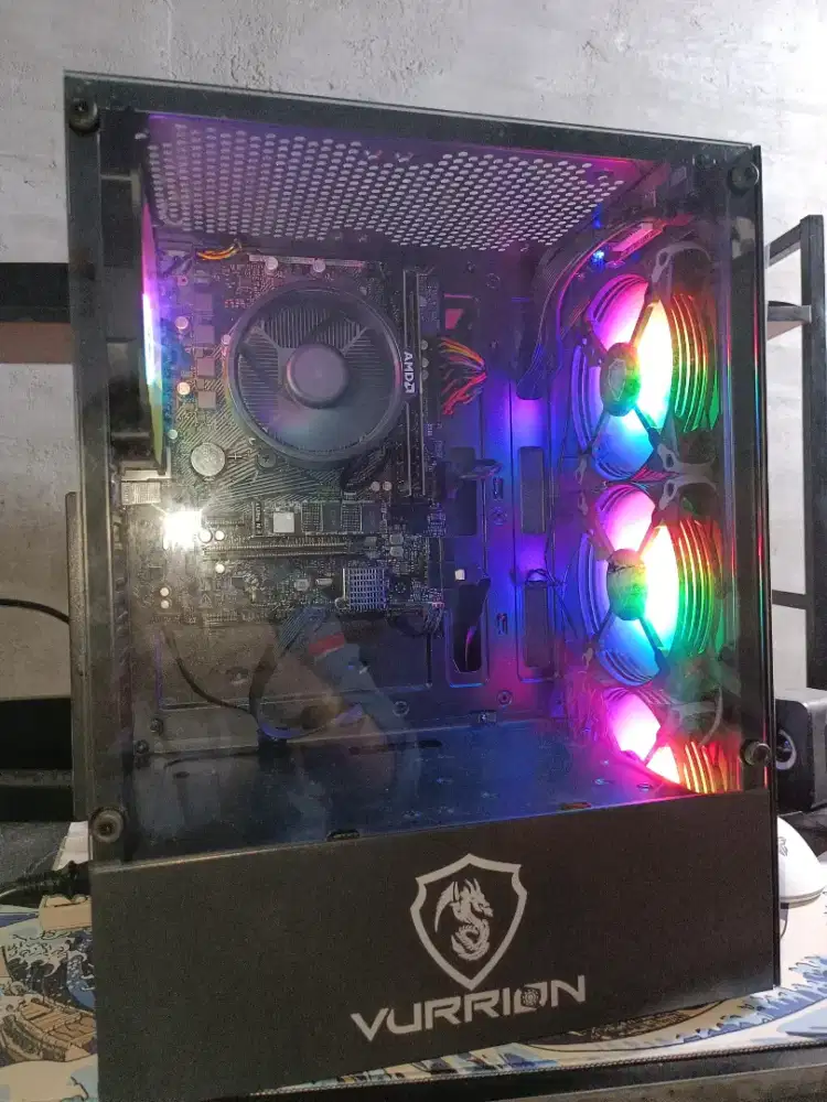 PC dan monitor Siap Pakai – Ryzen 3 / RAM 16GB / SSD NVMe