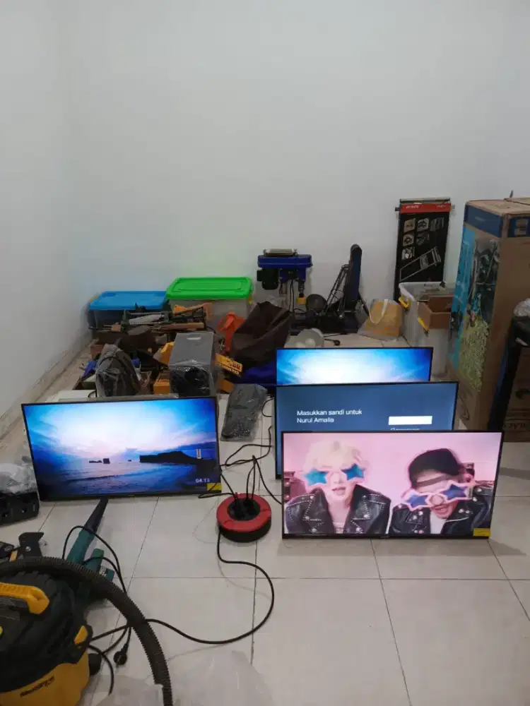 *XIAOMI TV* 
model: L32M7-EAID 32inch