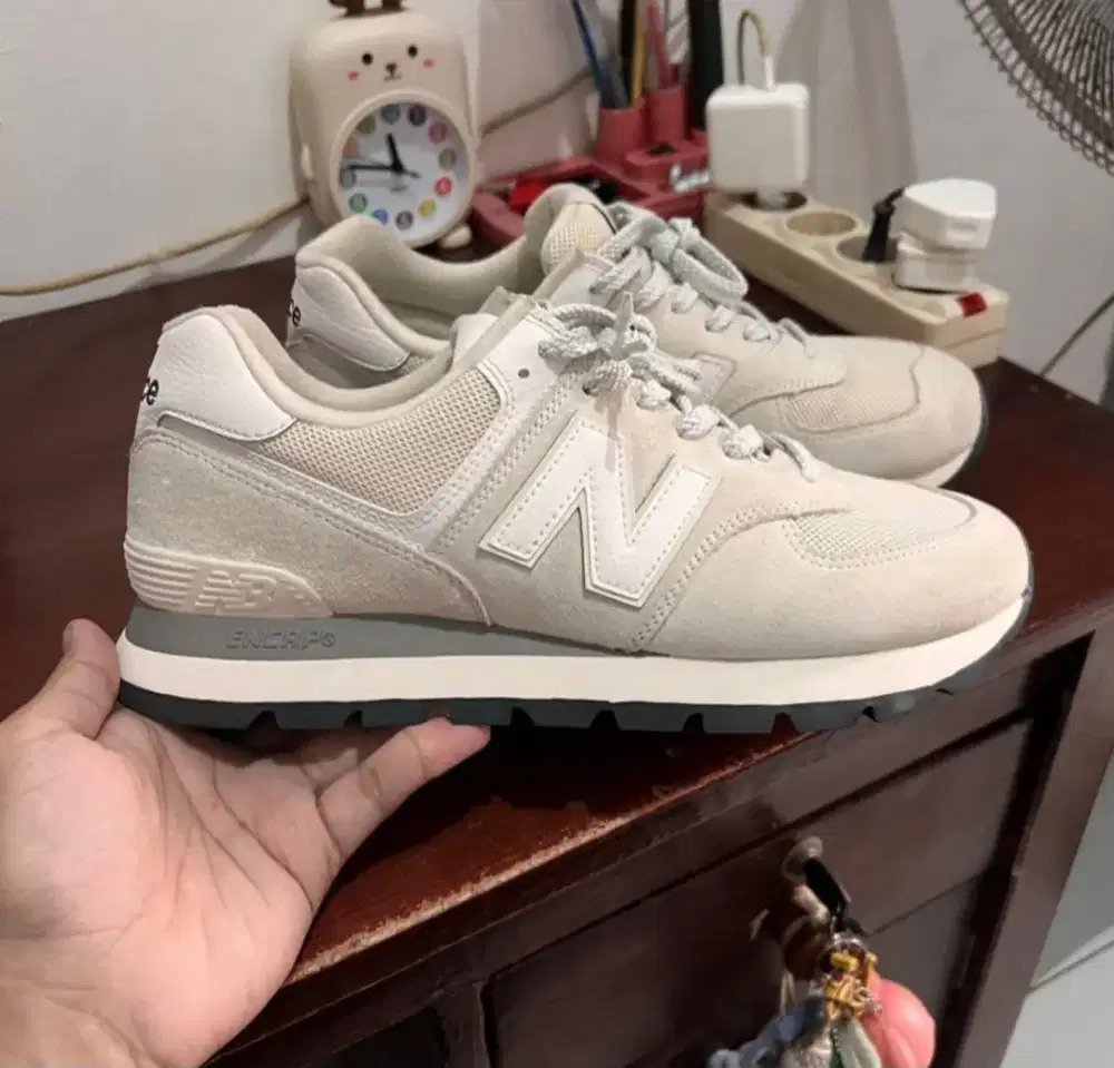 SEPATU NEW BALANCE 574 LIKE NEW ORIGINAL NEW BALANCE