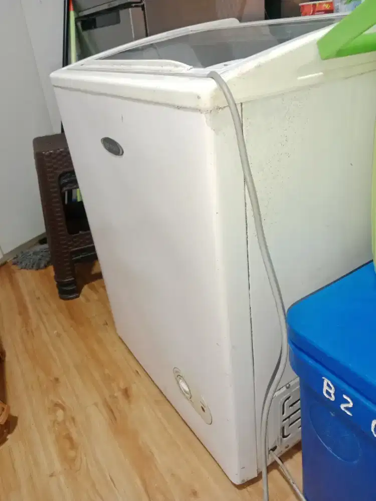 Freezer bekas pintu geser