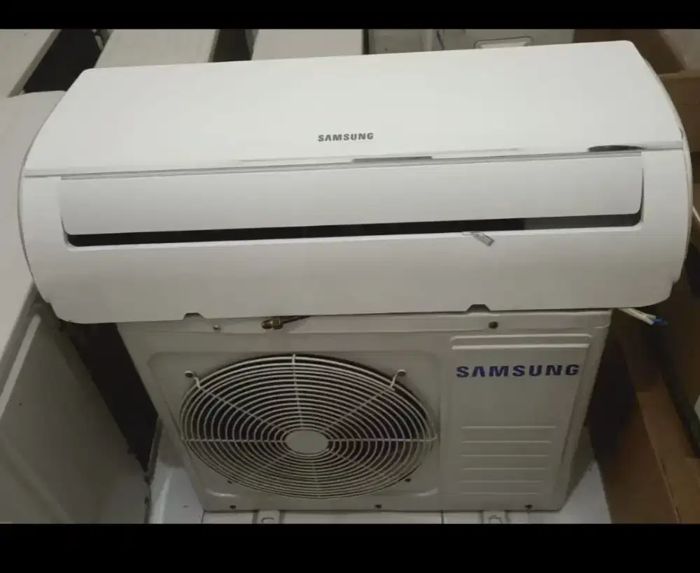 Jual ac Changhong 1/2 pk R410 lowwat 360 watt kondisi 95% ori semua