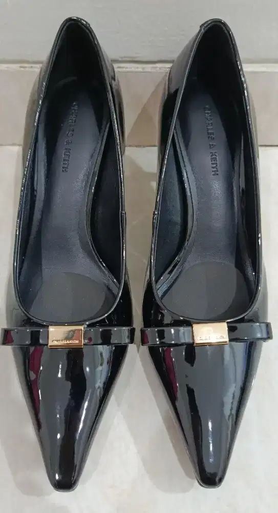 Sepatu Heel Charles & Keith