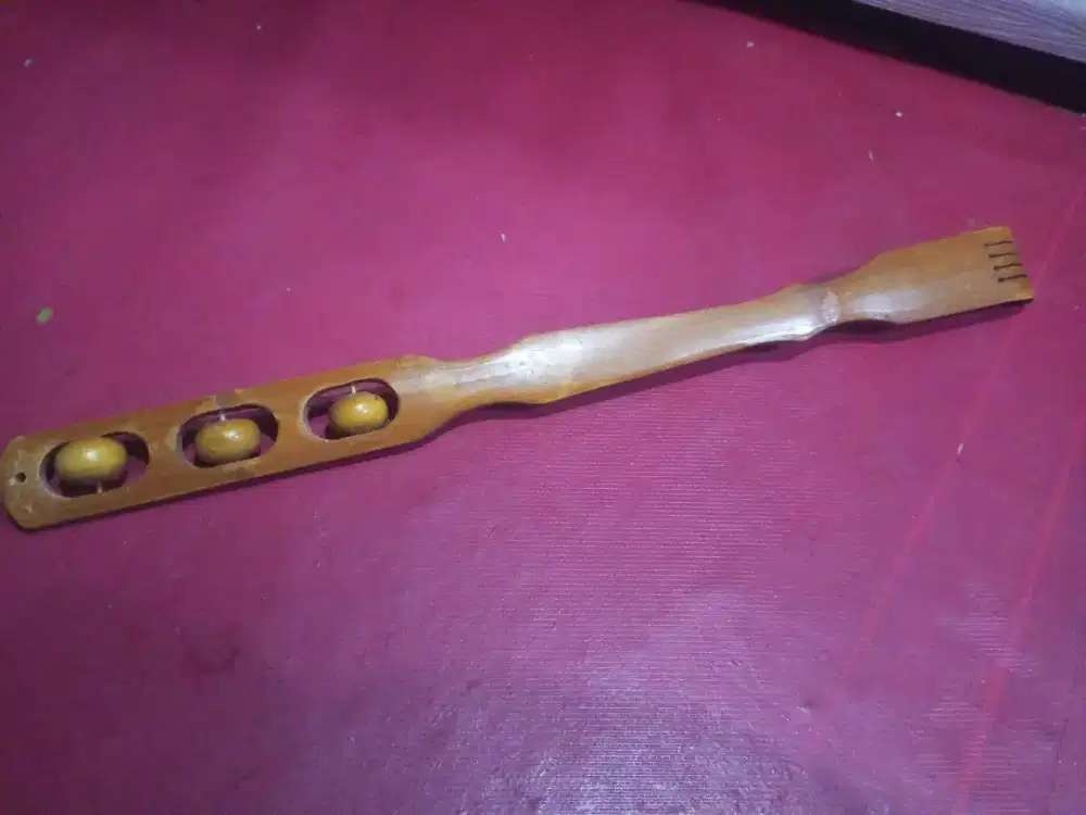 ALAT PENGGARUK PUNGGUNG BAMBU