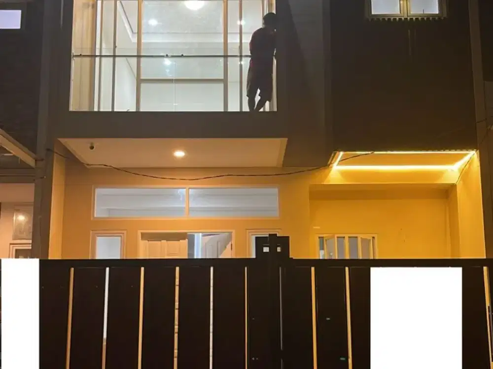 Dijual rumah siaphuni di Perumahan Imperial Gading