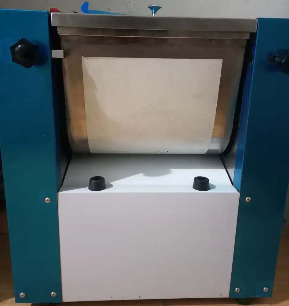 Mesin Mixer roti dan donat merk matrix