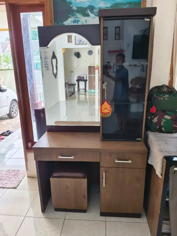 Set Meja Rias Estetik