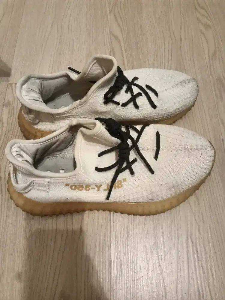 Jual Sepatu Yeezy size 41