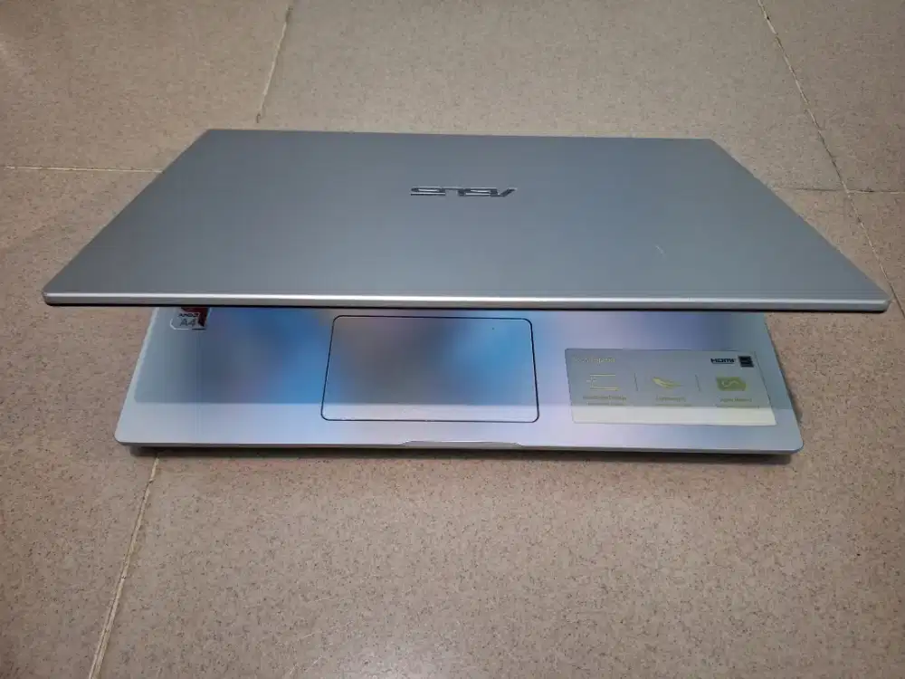 Bismillah dijual laptop asus vivobook A4 ram 8gb ssd 512gb nvme mulus