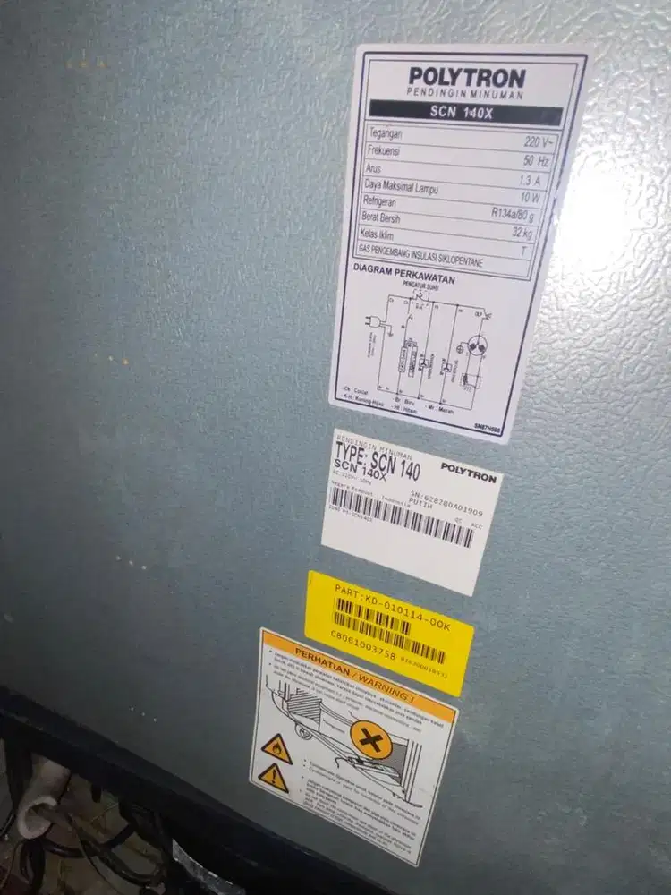 dijual showcase polytron type SCN 140 1 pintu