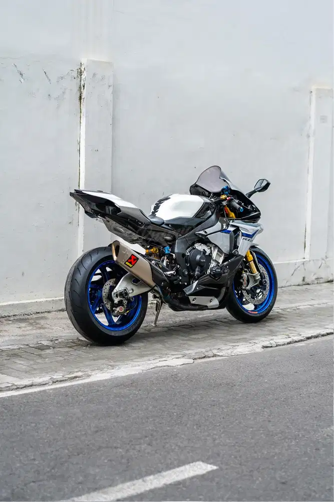 LOW ODO : Mulus Yamaha YZF - R1m Th. 2016