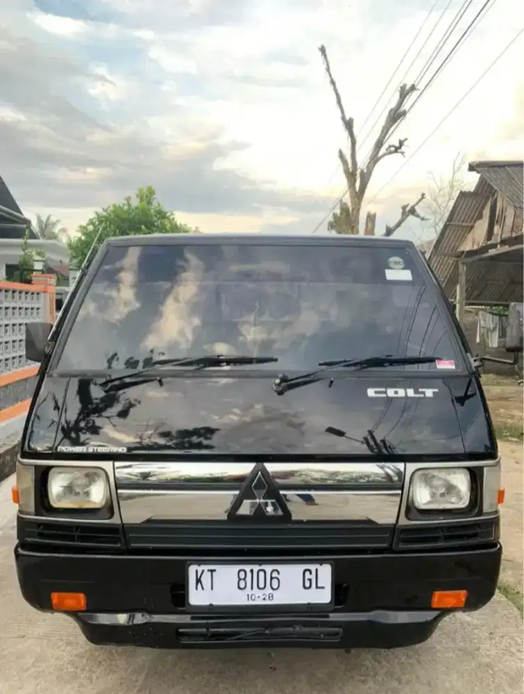 Mitsubishi L300 pick up 2023