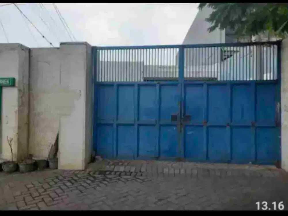 Gudang Hitung Tanah Di Balas Klumprik Wiyung