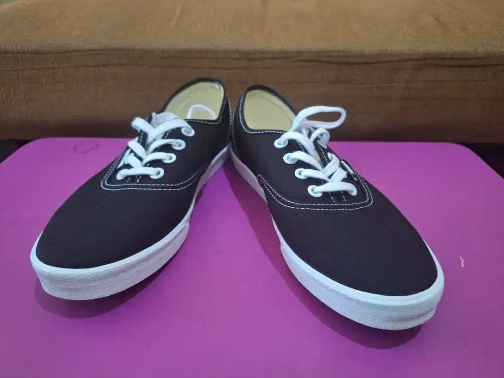 Vans Authentic asli size US 6