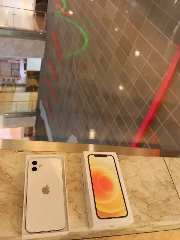 Iphone 12 128gb berada baru