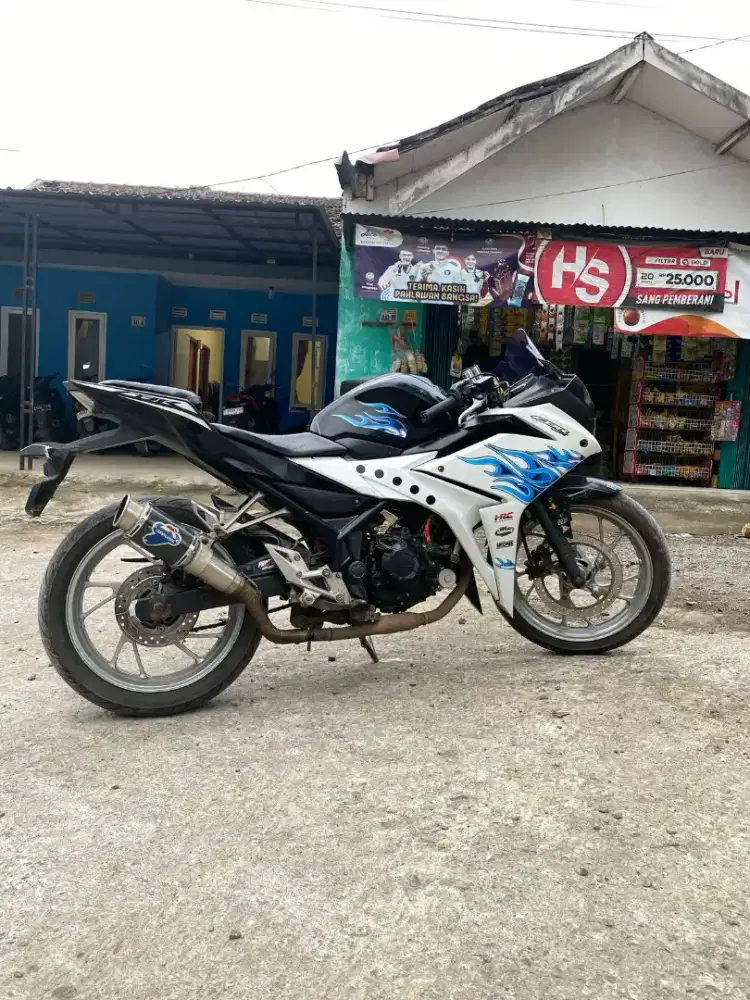 Honda CBR 150R Tahun 2017