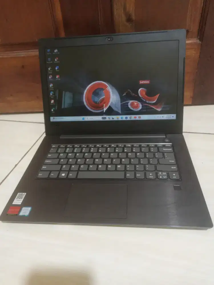 Laptop murah Lenovo v330-14IKB Core i7 vga