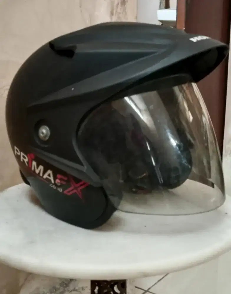 Helm cowok standar SNI