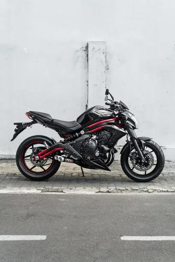 Kasta Tertinggi : Kawasaki ER6n “Red Chassis” ABS Version Th. 2016