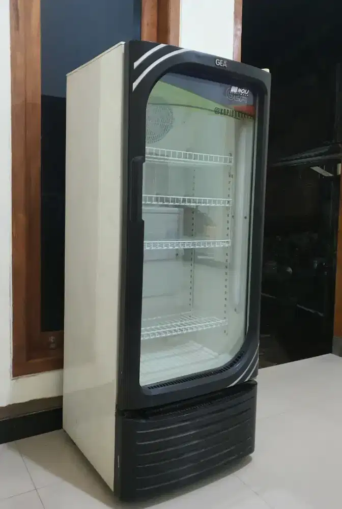 Showcase GEA 210Liter