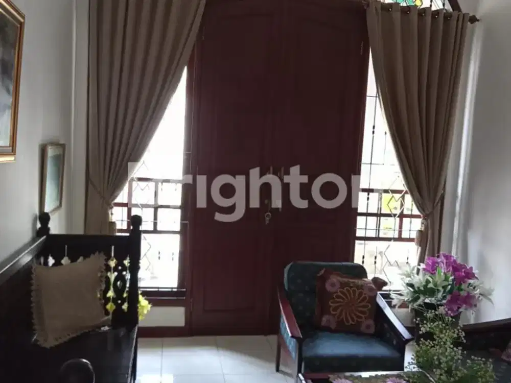 Rumah Besar Di Kalijudan Lebar 15 M, 5 Menit Menuju Galaxy Mall