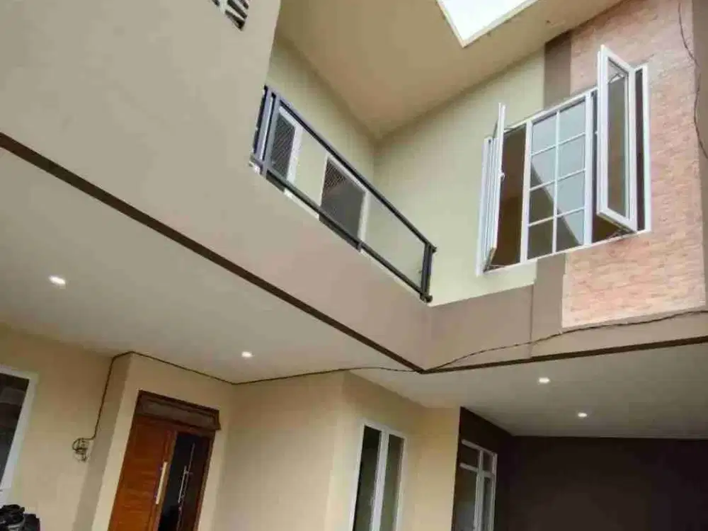 Rumah Siap huni di Jagakarsa Jakarta Selatan 2 lantai Rooftop KPR tanpa DP strategis ke jalan raya Lenteng agung timur dan stasiun kereta