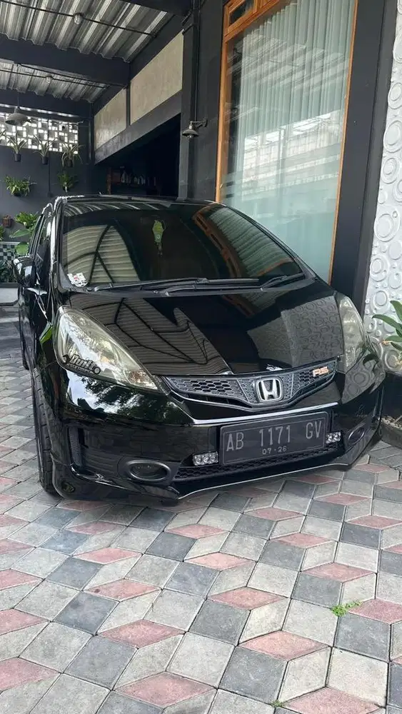 Dijual mobil bekas pribadi