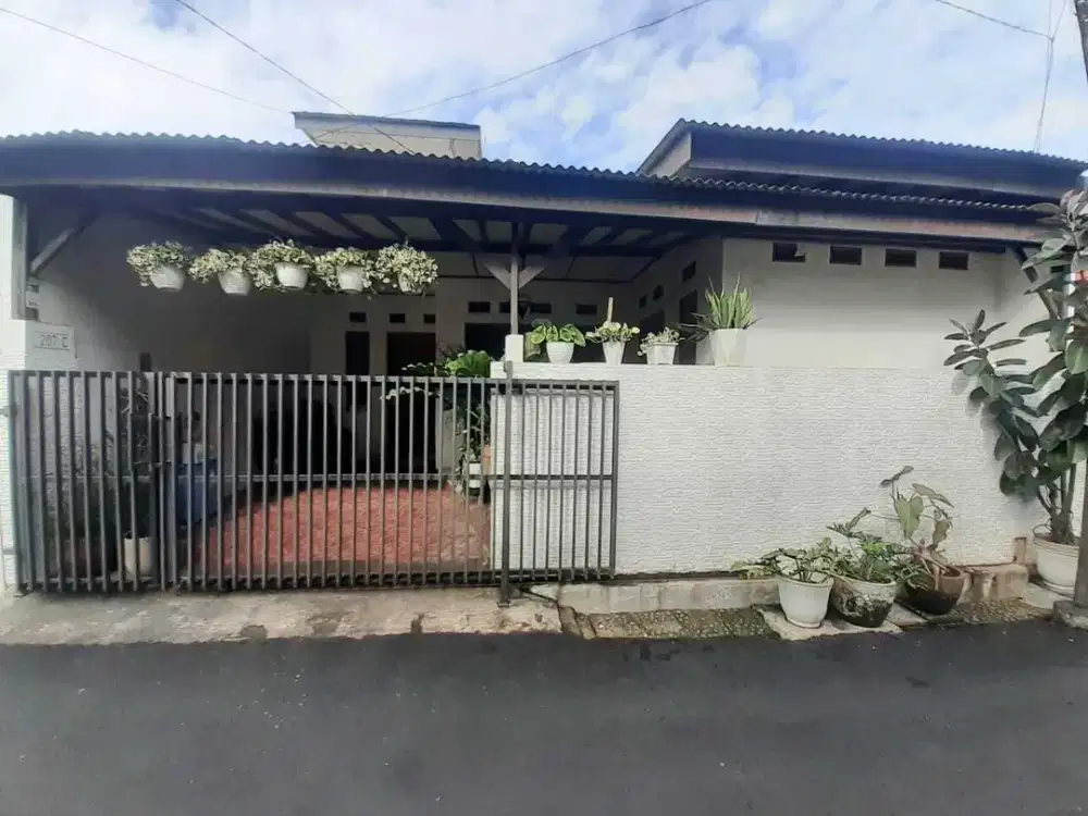 Dijual Rumah Strategis di Bekasi Selatan