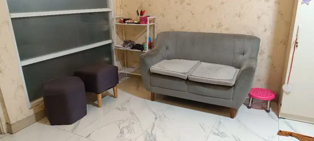 Dijual Sofa set plus 2 kursi