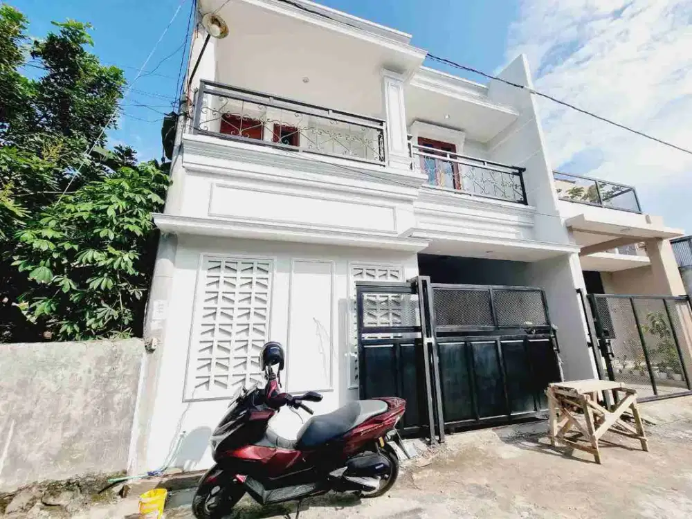 Rumah Cantik 2 Lt Eropa Klasik di Waru Baki Gentan