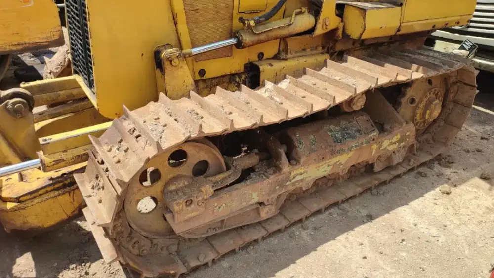 Dozer D31E 2011 Lokal Invoice 
di Samarinda