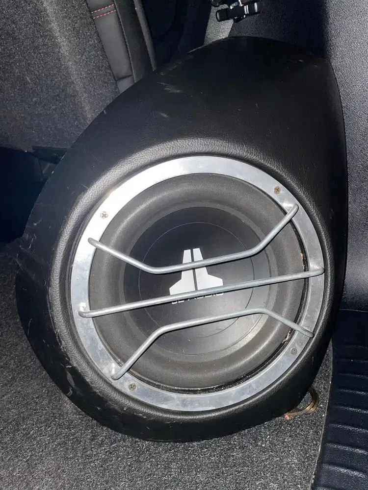 Subwoofer JL 10 + power NVidia + box