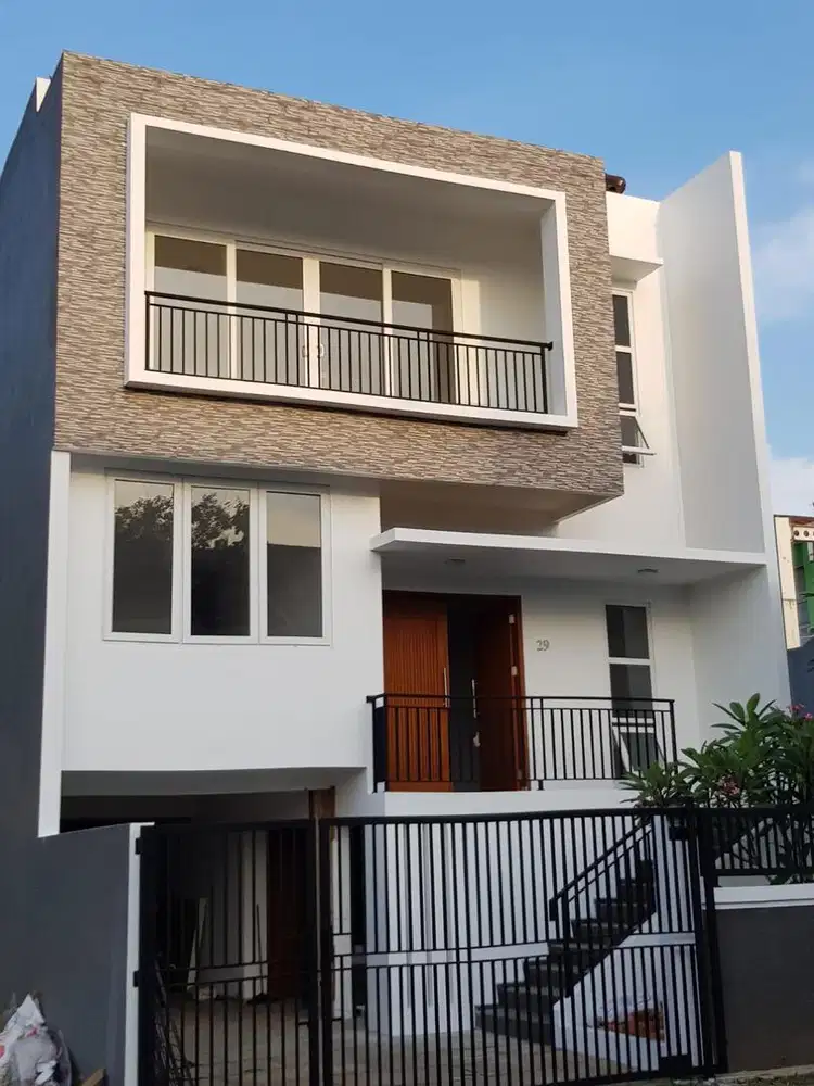 Di jual rumah dengan furnish siap huni tinggal bawa baju di citra gran