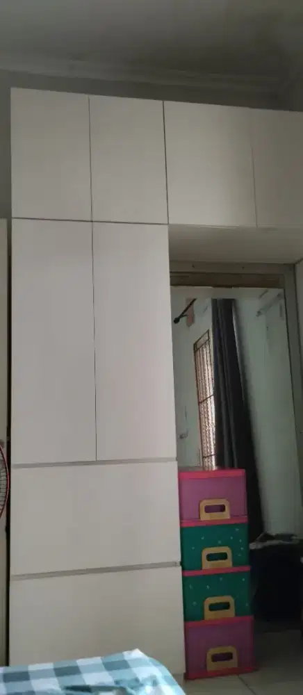 Lemari Pakaian Good Condition