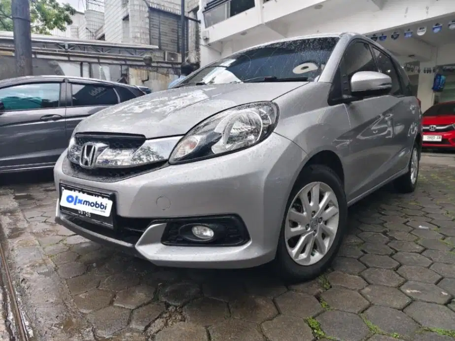 Low KM - Honda Mobilio 1.5 E Bensin-AT 2016