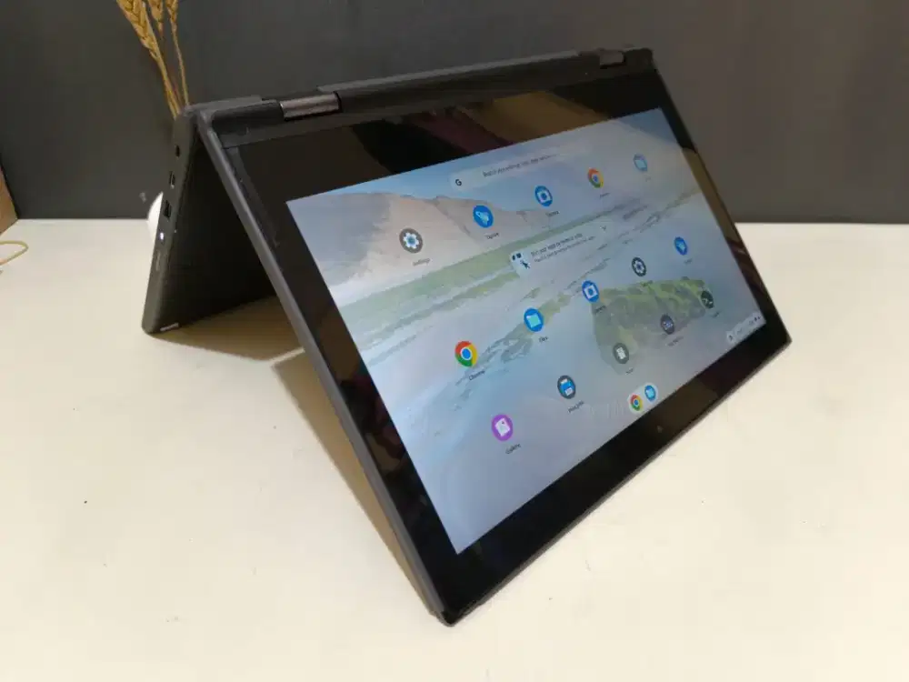 Lenovo Chromebook Flip 300E Gen 9 Touchscreen Second