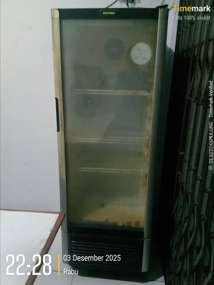 Showcase Polytron 3 tingkat