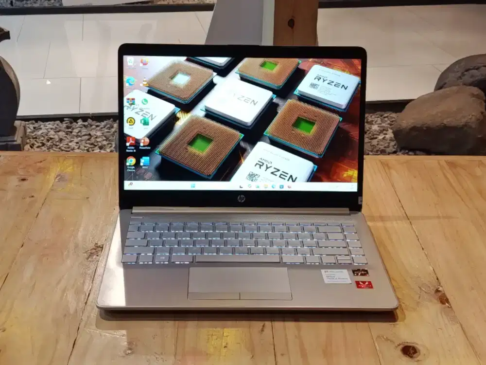 Laptop HP 14s- dk0xxx AMD Ryzen 5 3500U /RAM 8GB/ SSD 512GB