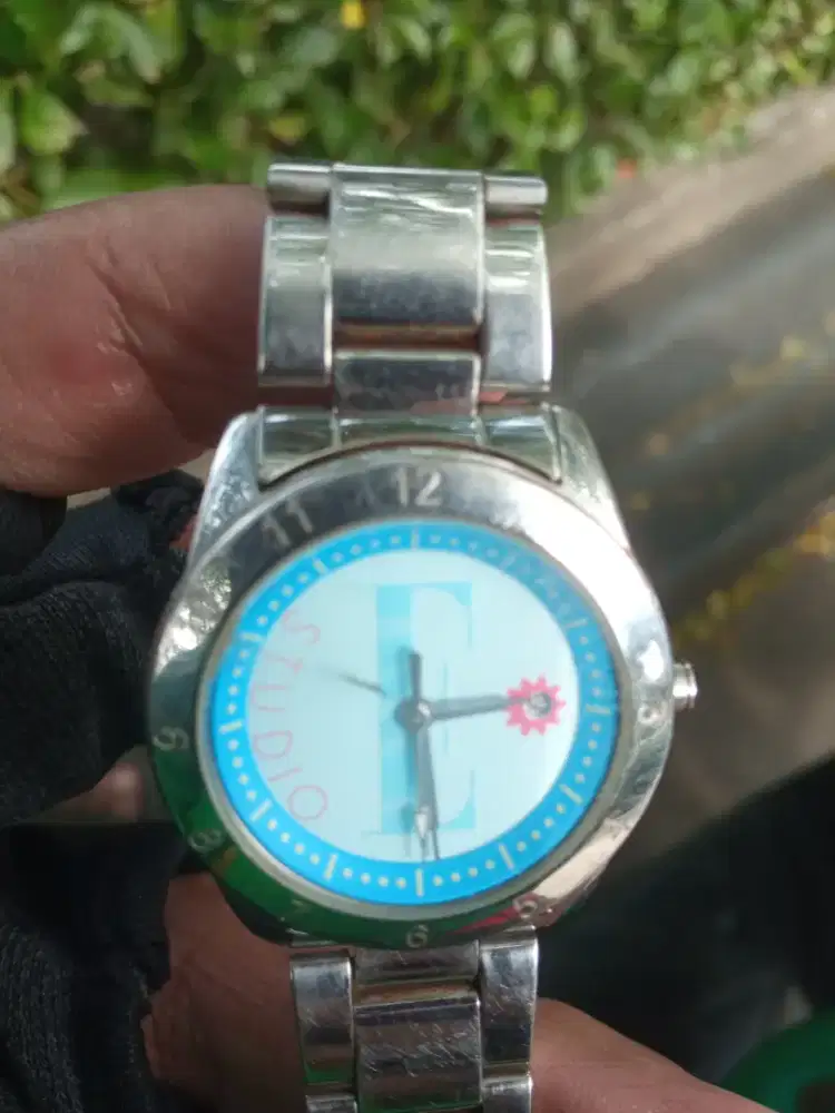 Jam tangan elle studio