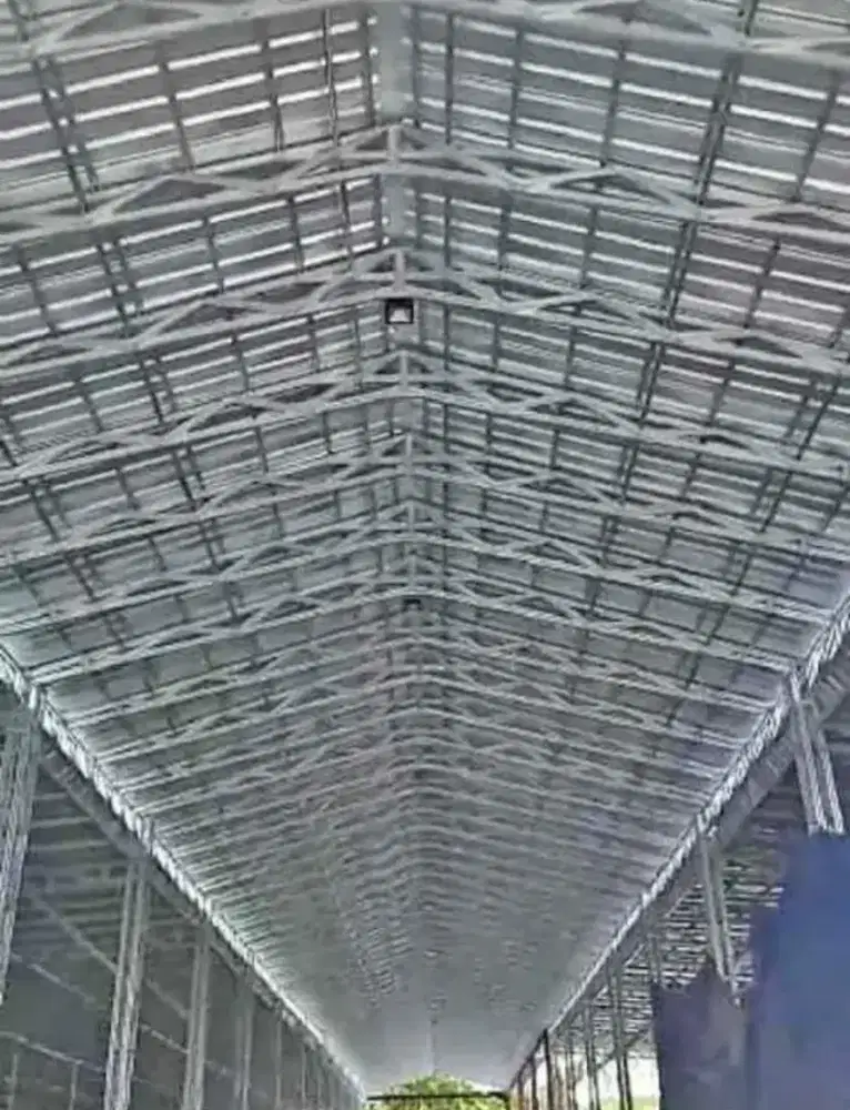 Gudang dari baja ringan c.75-0,75 terpasang dan bergaransi