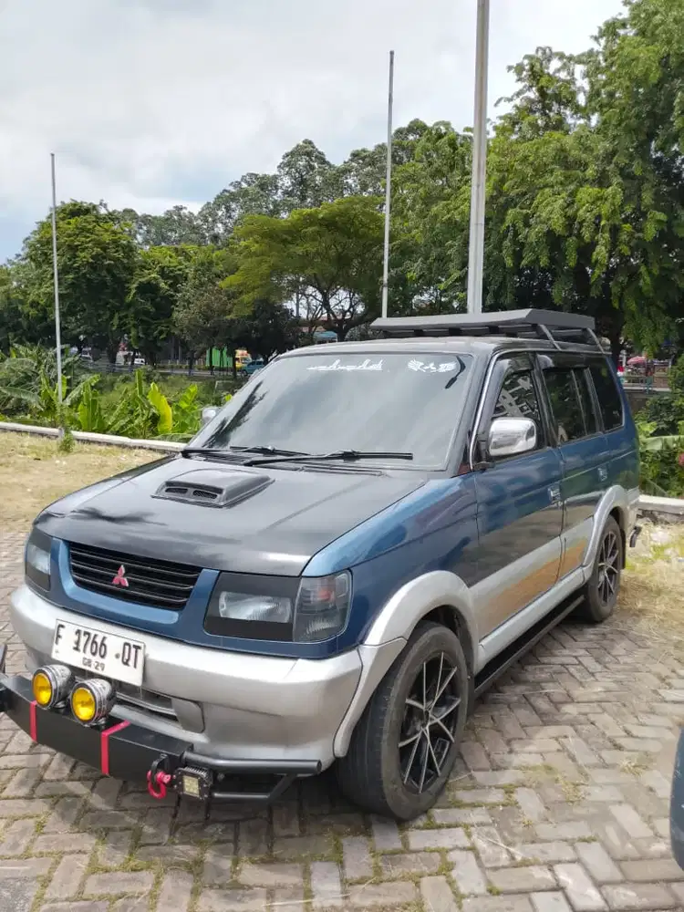 Mitsubishi Kuda 2002 Bensin