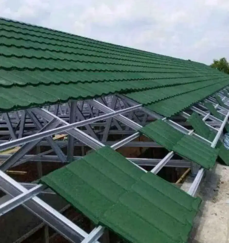 Atap baja ringan terpasang