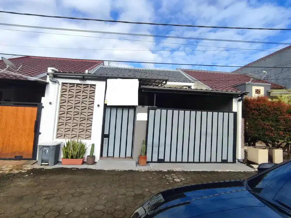 Rumah SHM Strategis 15 Mnt ke Trans Studio Cibubur Siap KPR J-34253