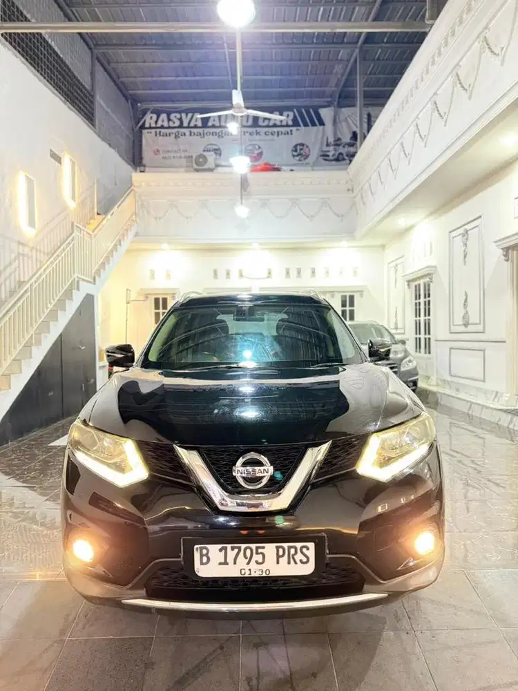 Xtrail 2.0 2014 Regsiter 2015 T32 Tangan 1 baru jual cepat bu cash