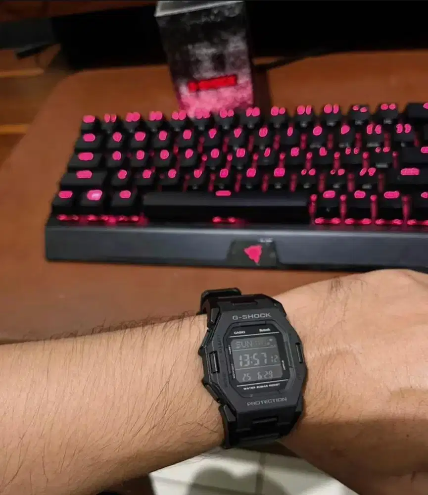 Jam Tanggan Pria Casio G-Shock GD-B500