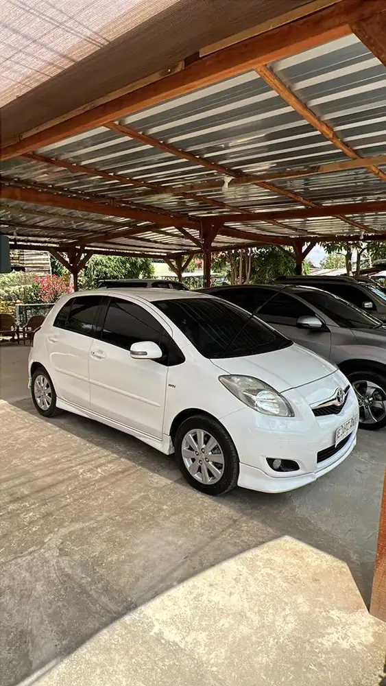 Toyota yaris s limited at tahun 2011