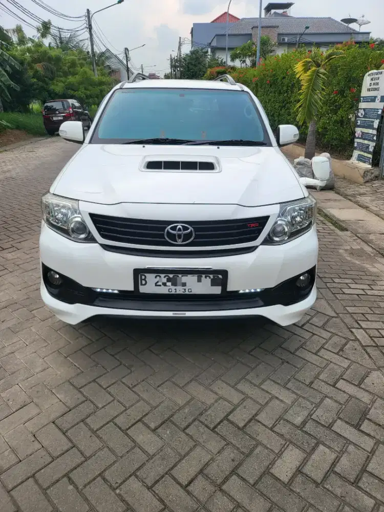 Toyota fortuner G vnt trd at 2014 pmk 2015