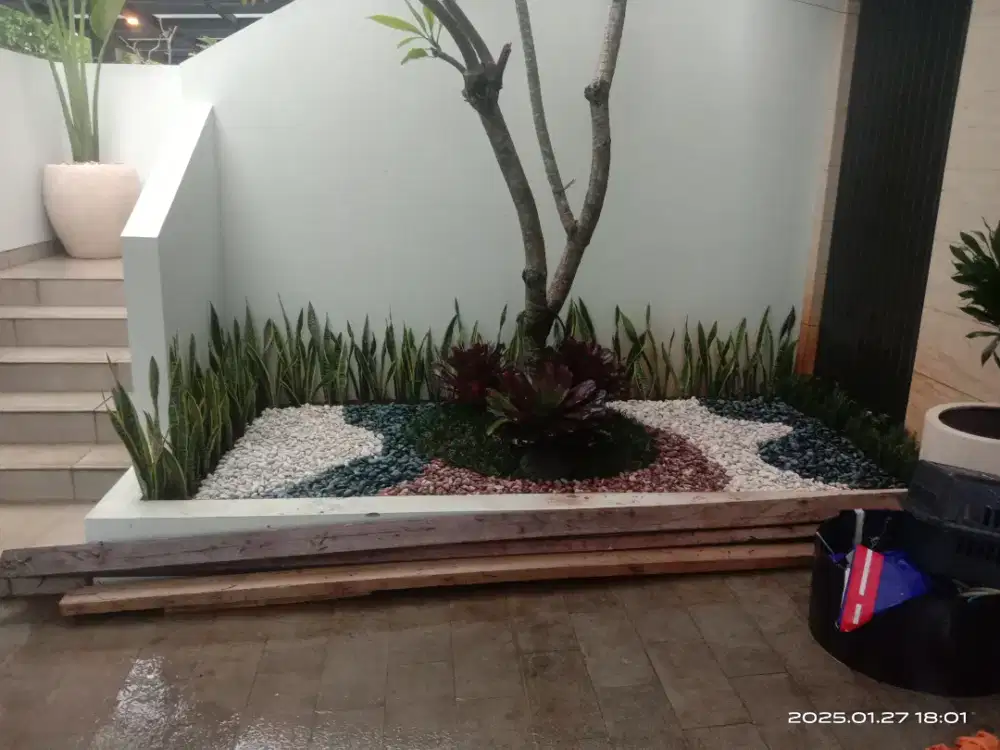 Menerima jasa pembuatan taman kering minimalis