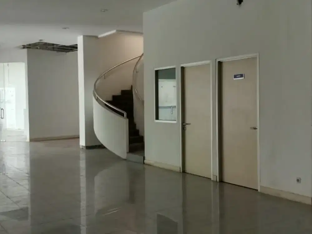 DISEWAKAN MURAH  gendung 2 lantai, AREA KOMERSIAL JALAN MAYJEND SUNGKONO, SURABAYA  NOL JALAN RAYA  DOUBLE ACCESS