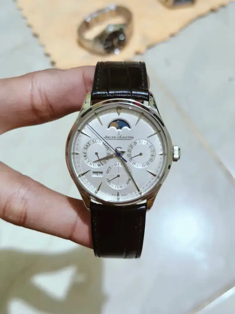 Jam tangan JAEGER-LECOULTRE Swiss made