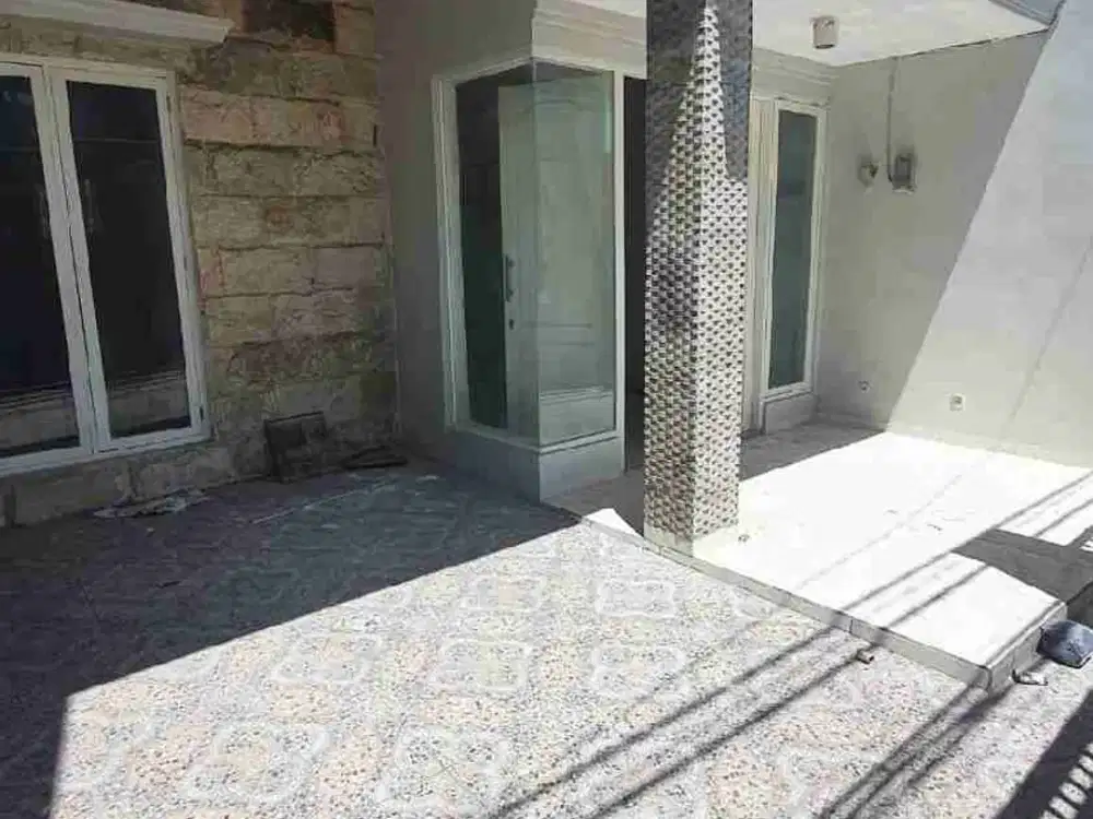 Dijual Rumah Strategis Mulyosari Surabaya Timur